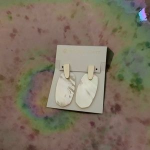Kendra Scott Aragon Earrings NWT